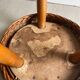 Tabouret tripode bois osier tressé