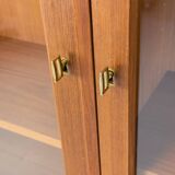 Buffet en teck avec portes en verre par Brouer Møbler, années 1960.