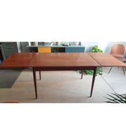 Table vintage en teck Willy Sigh