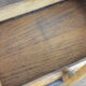 Travailleuse en bois rustique