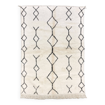 Tapis berbère marocain Beni Ouarain à motifs noirs 2,60x1,60m