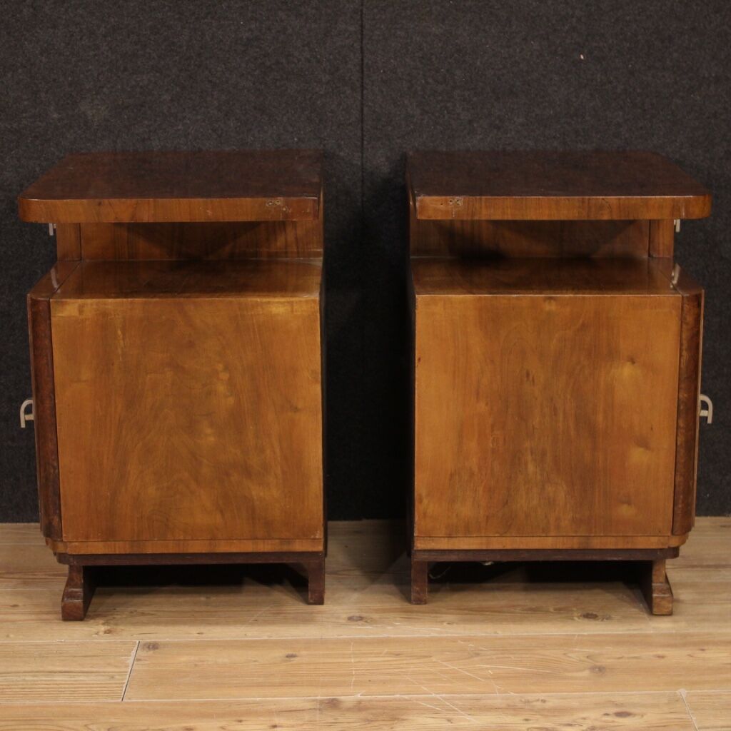 Pair of Italian nightstands in walnut and burl