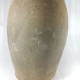 Old terracotta pot / grey jar