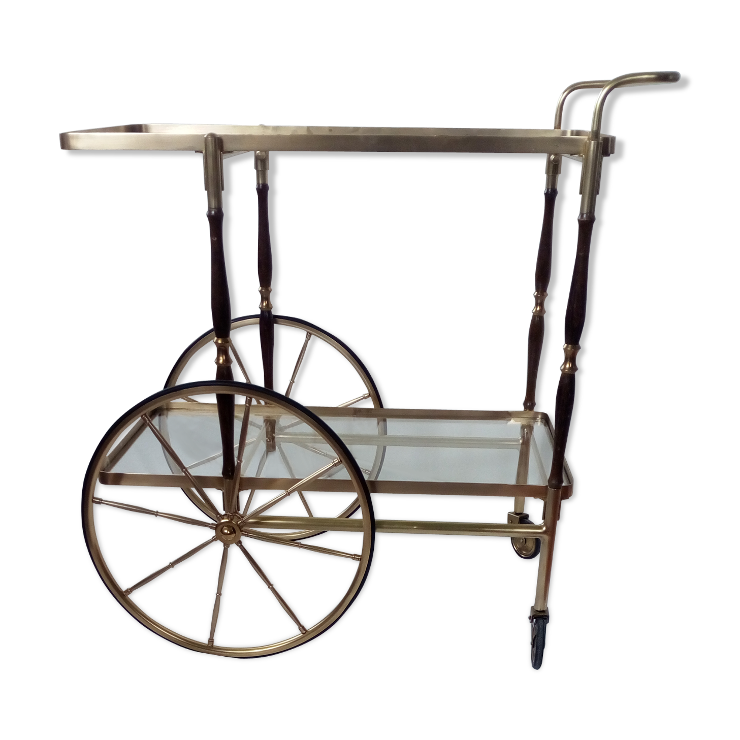 Serving table