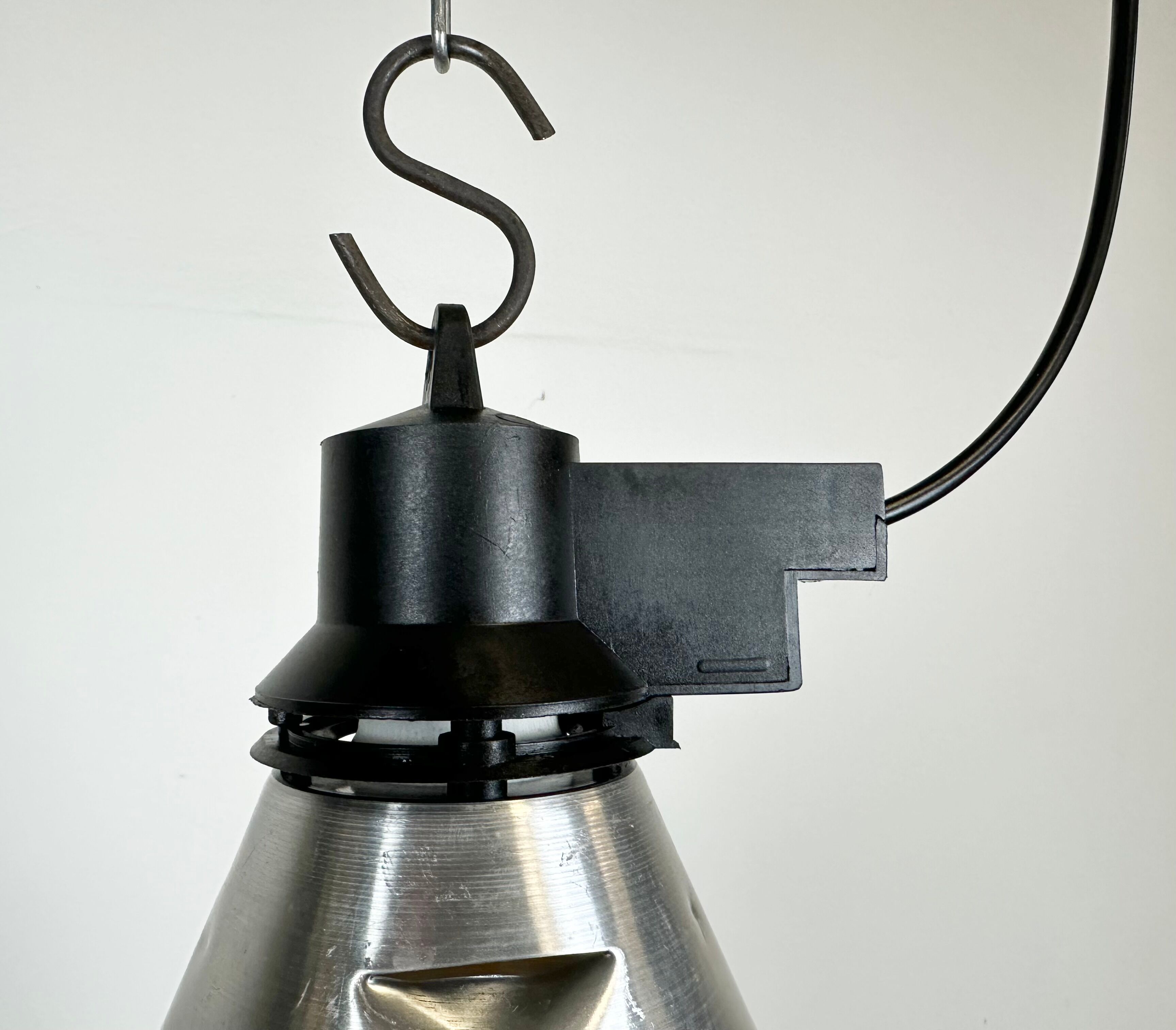 Small Industrial French Aluminium Pendant Lamp, 1960s