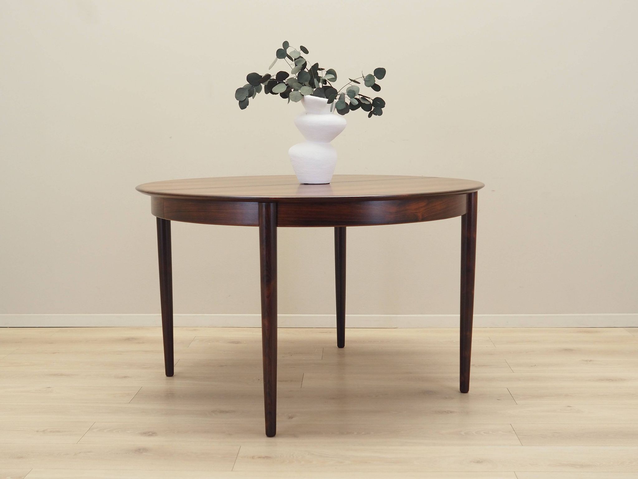 Round rosewood table, Danish design, 1970s, production: Skovby Møbelfabrik