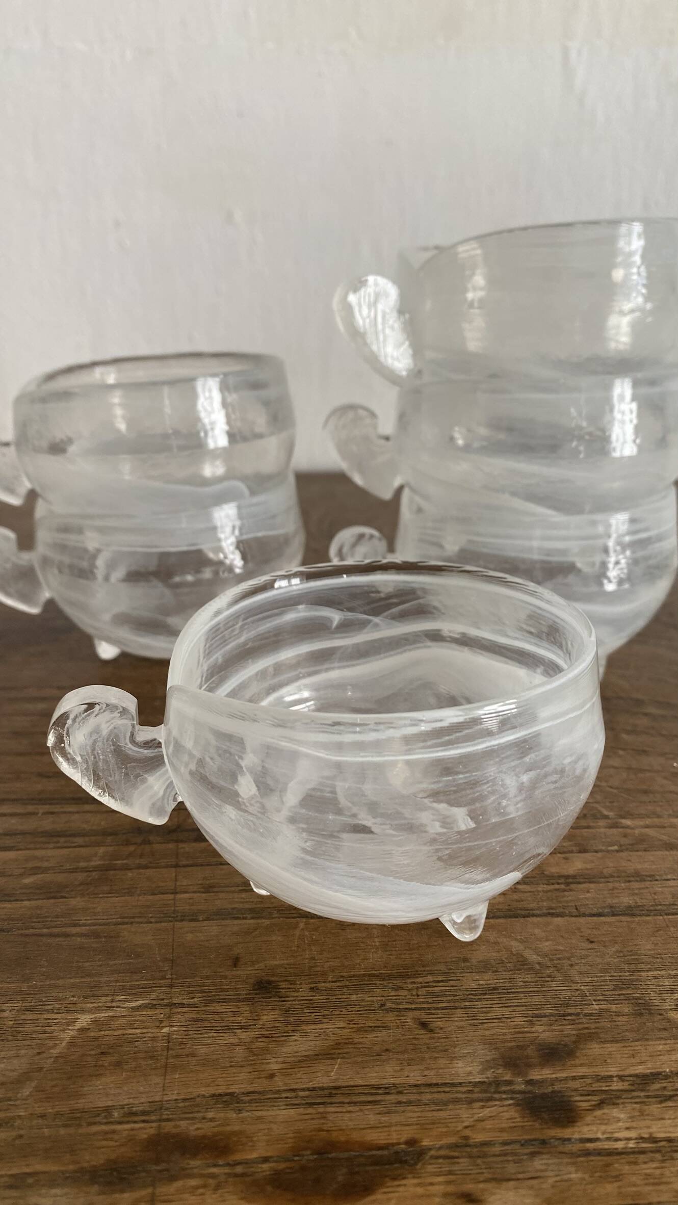 Tasses  en verre soufflé, esprit Murano