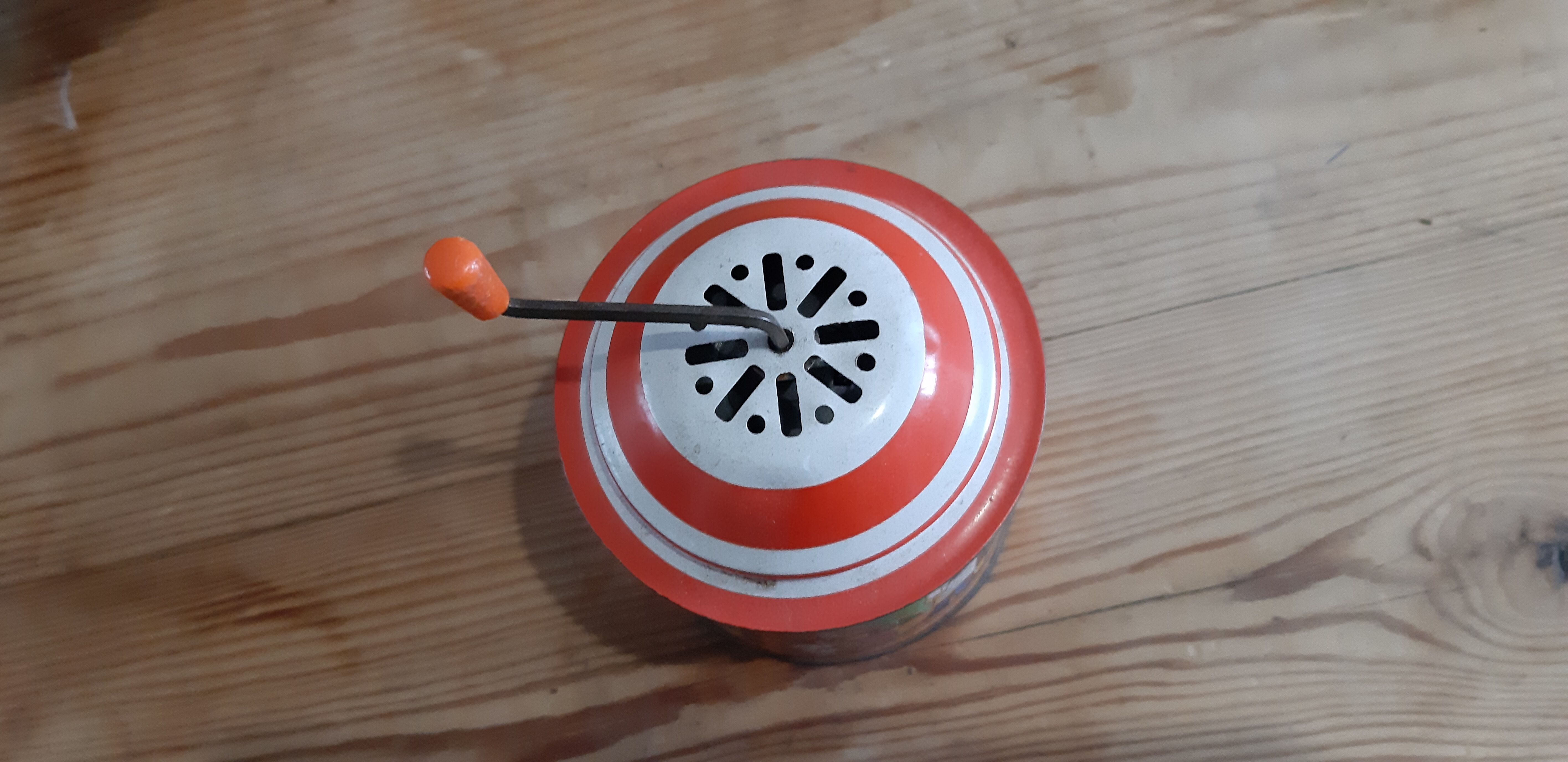 2 toys of the 50s, by Lorenz Bolz