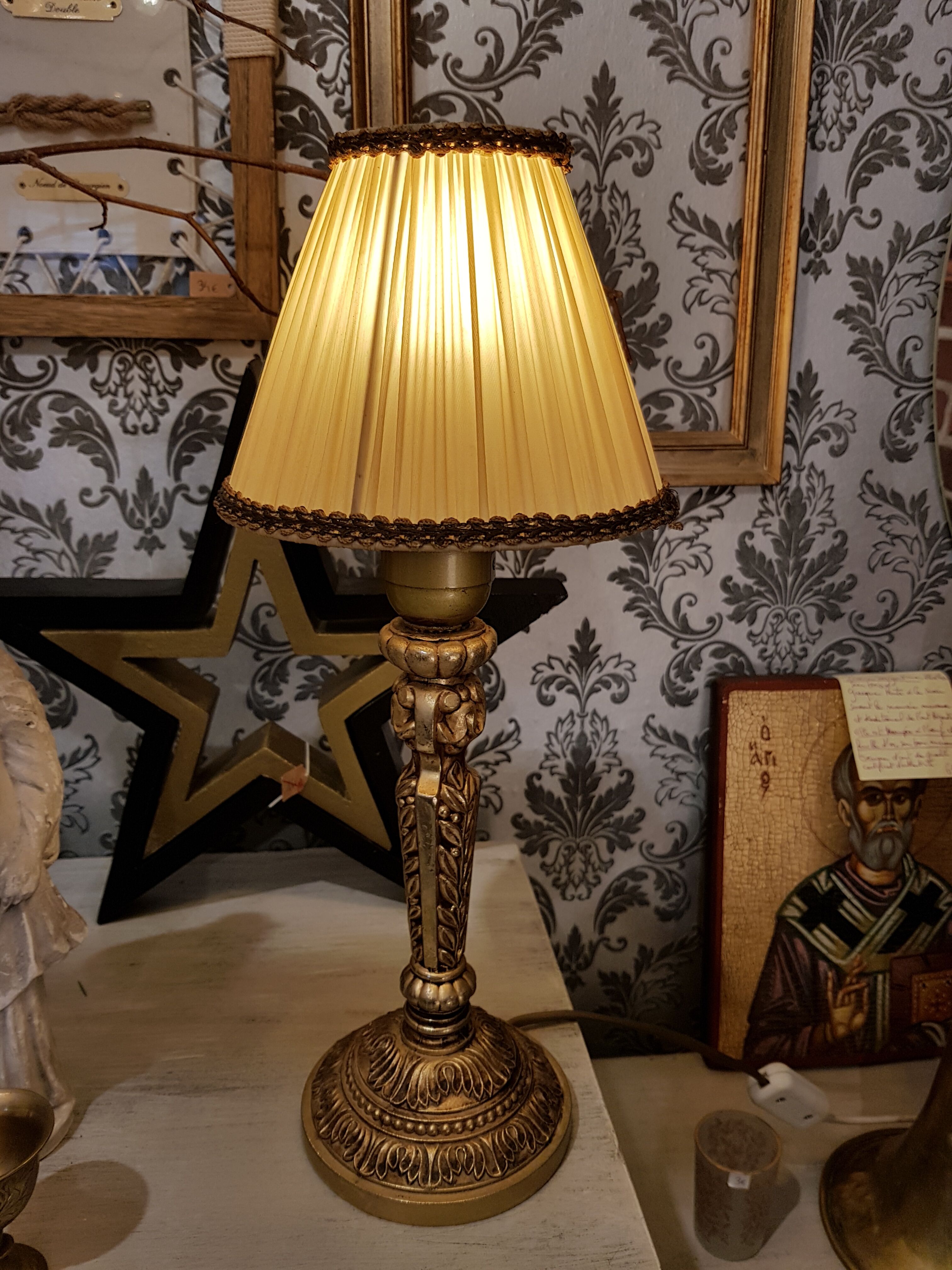 Authentic golden iron lamp pleated blinds