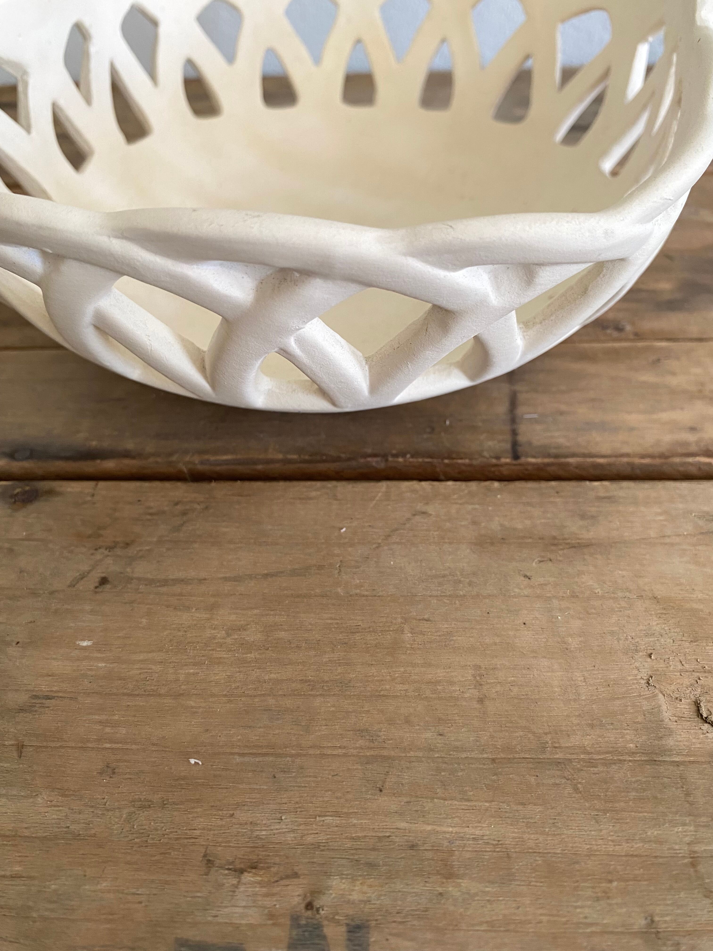 Plaster dish basket decoration