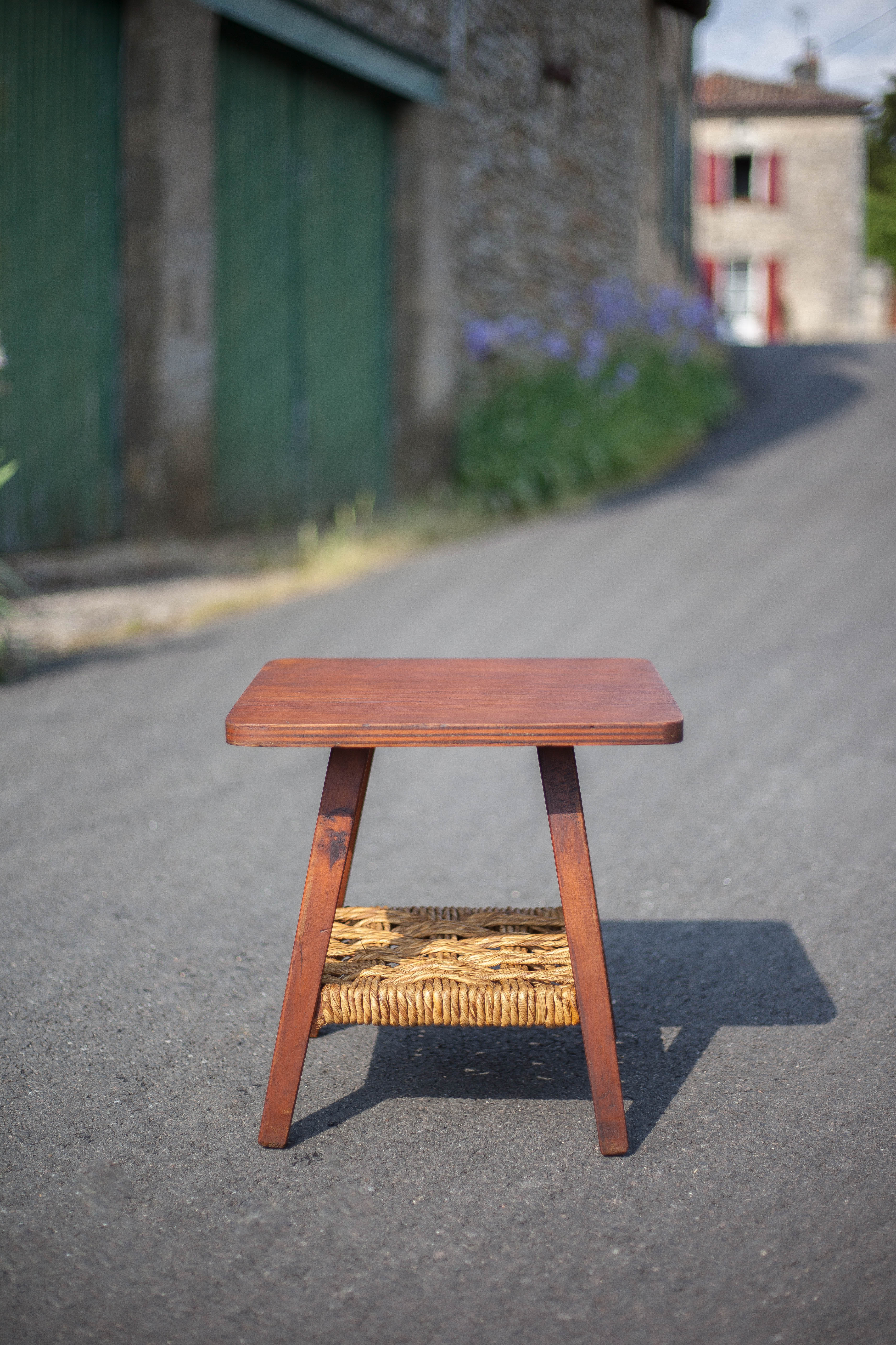 Vintage wooden coffee table and rope