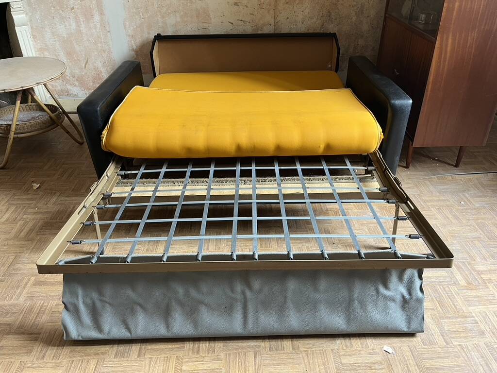 Convertible sofa bed for 2 people