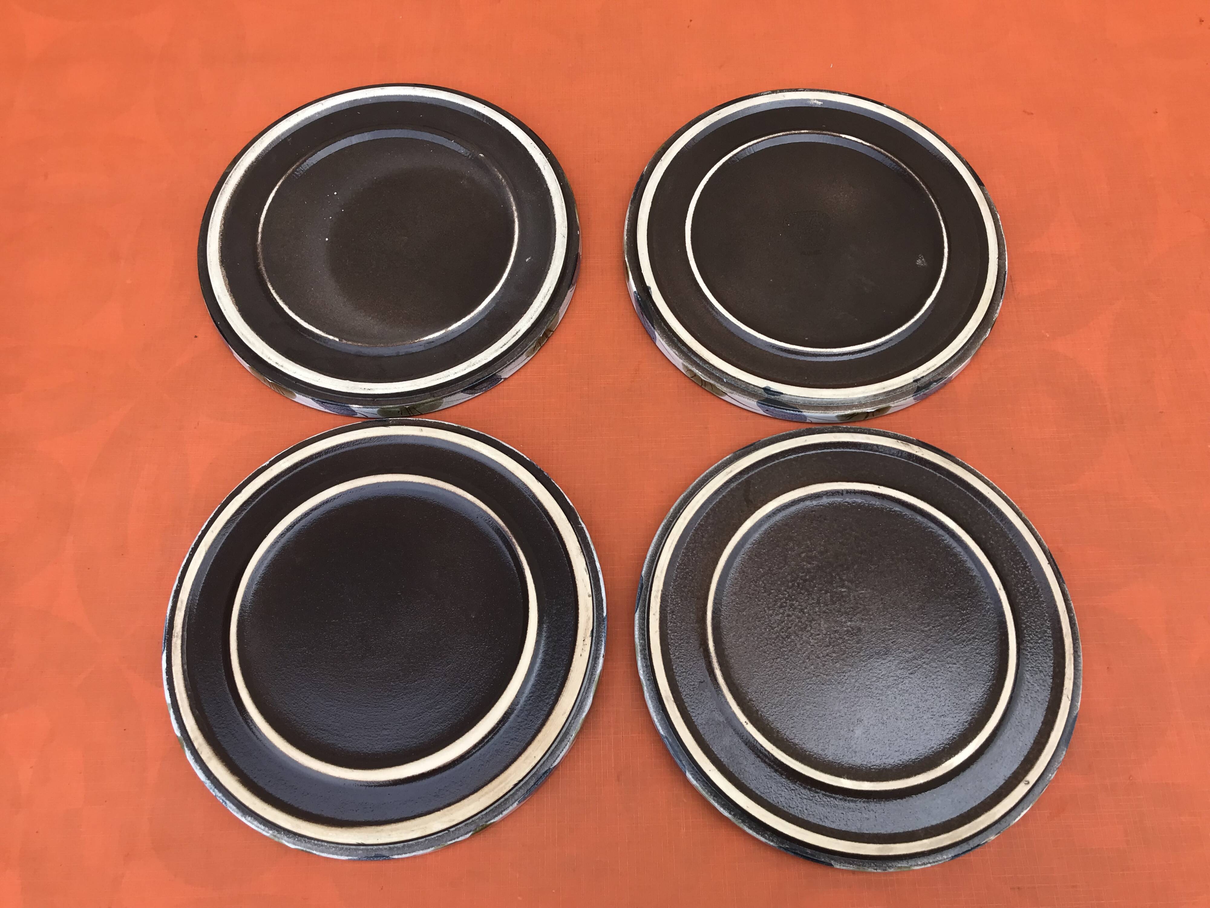 4 Niderviller earthenware dinner plates from the "Prunes" collection