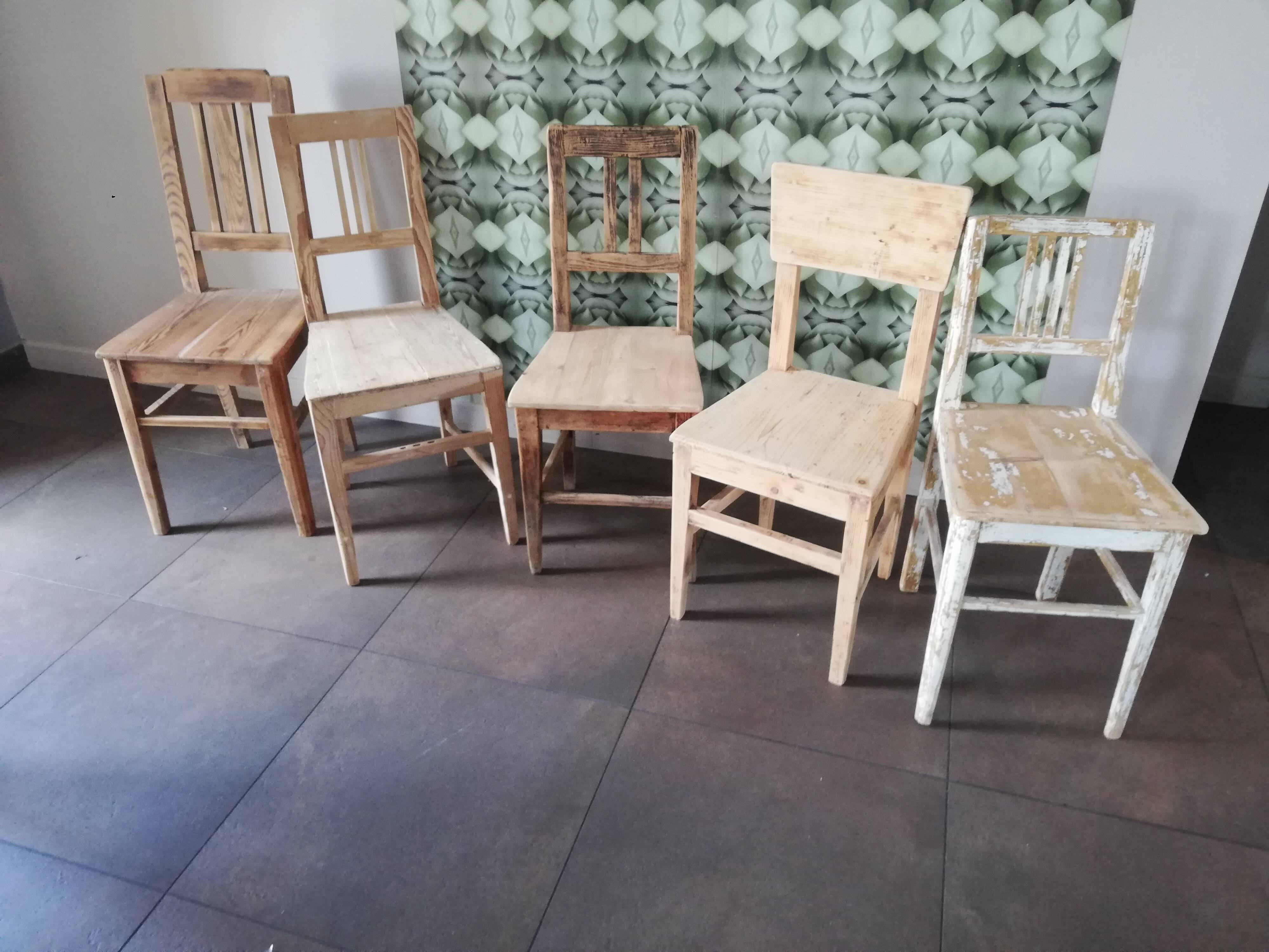 Set of 5 vintage wooden chairs