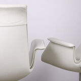 Pair of danish armchairs in leather and steel, model fk 6725 or "tulip chair" by Preben Fabricius