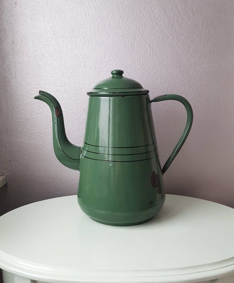 Vintage pitcher in green enamel 1960