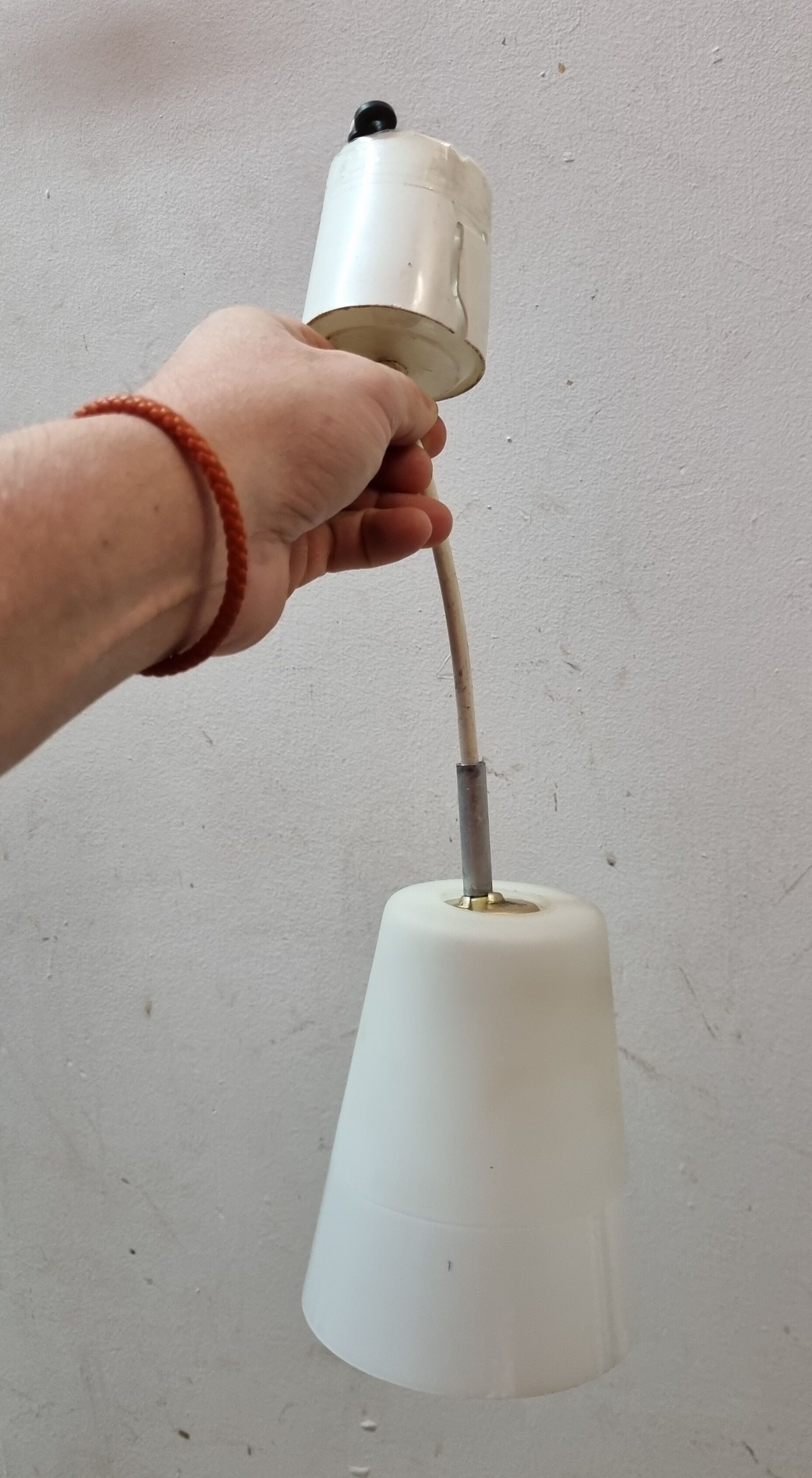 Handmade white opaline suspension