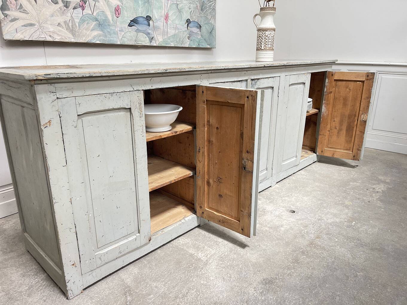 Enfilade vintage patine gris clair