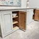 Enfilade vintage patine gris clair