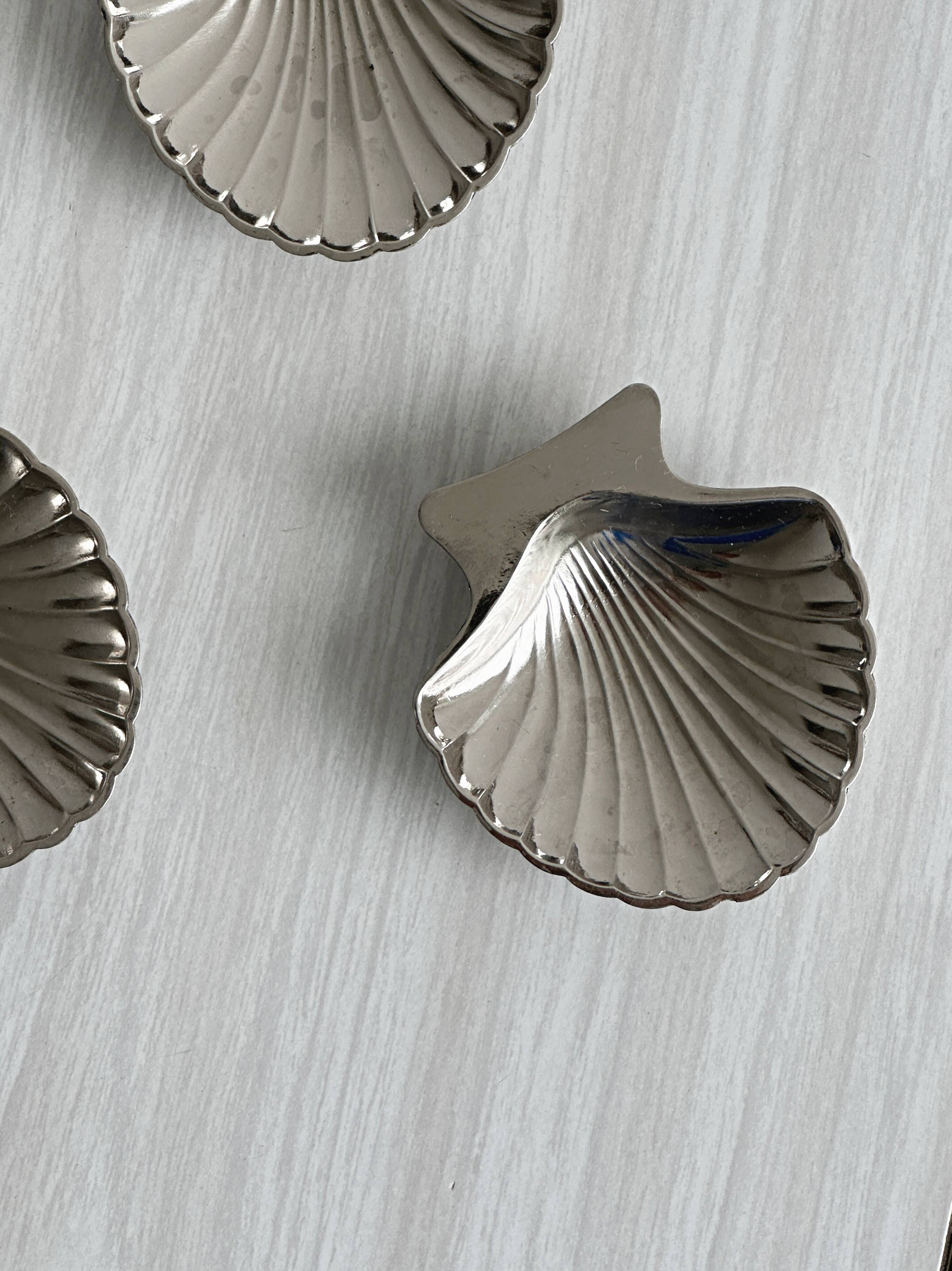 set of 3 metal shell bowls