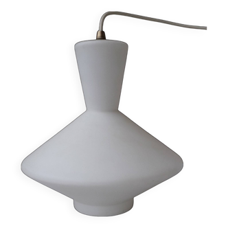 Opaline suspension
