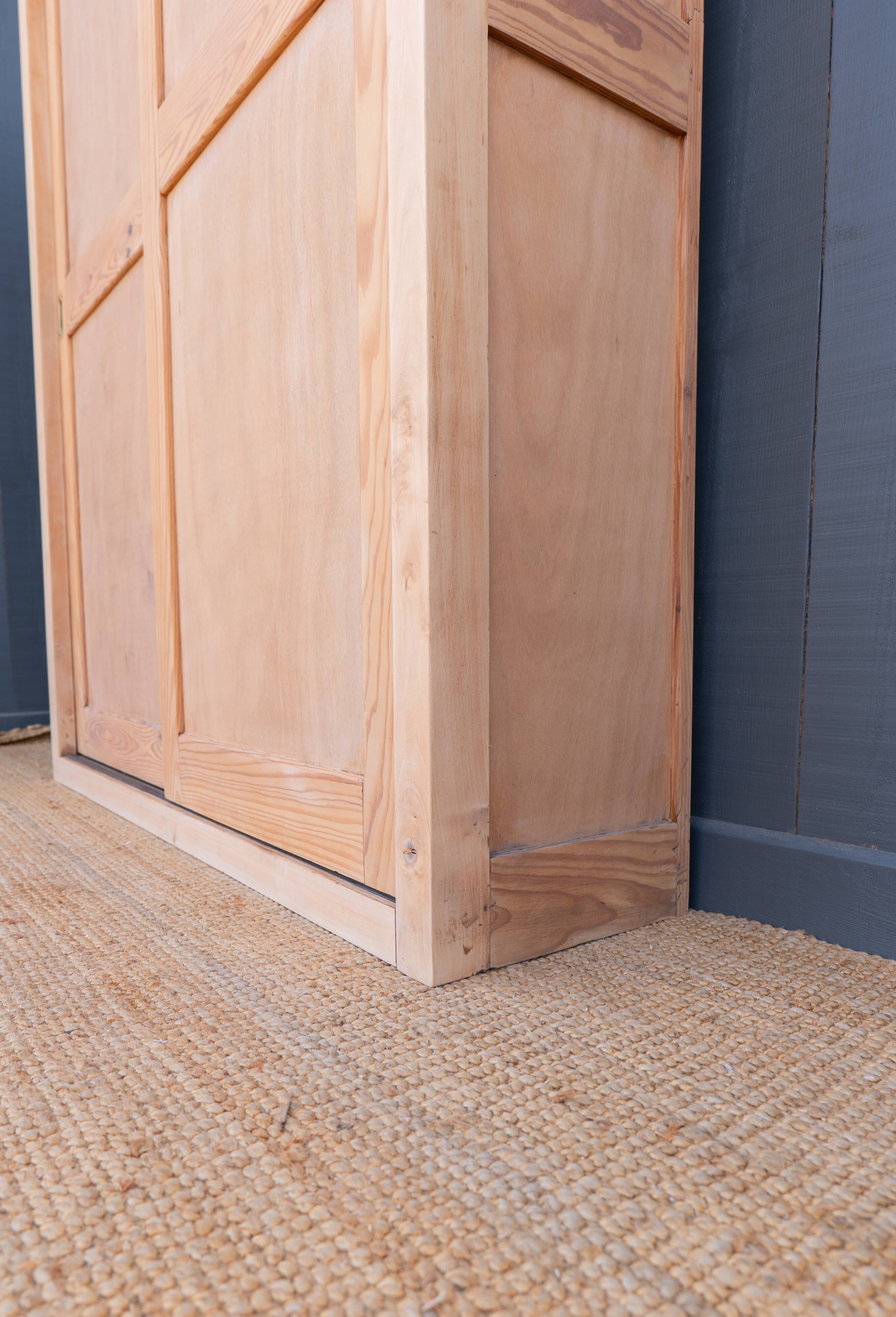 Sliding door wardrobe