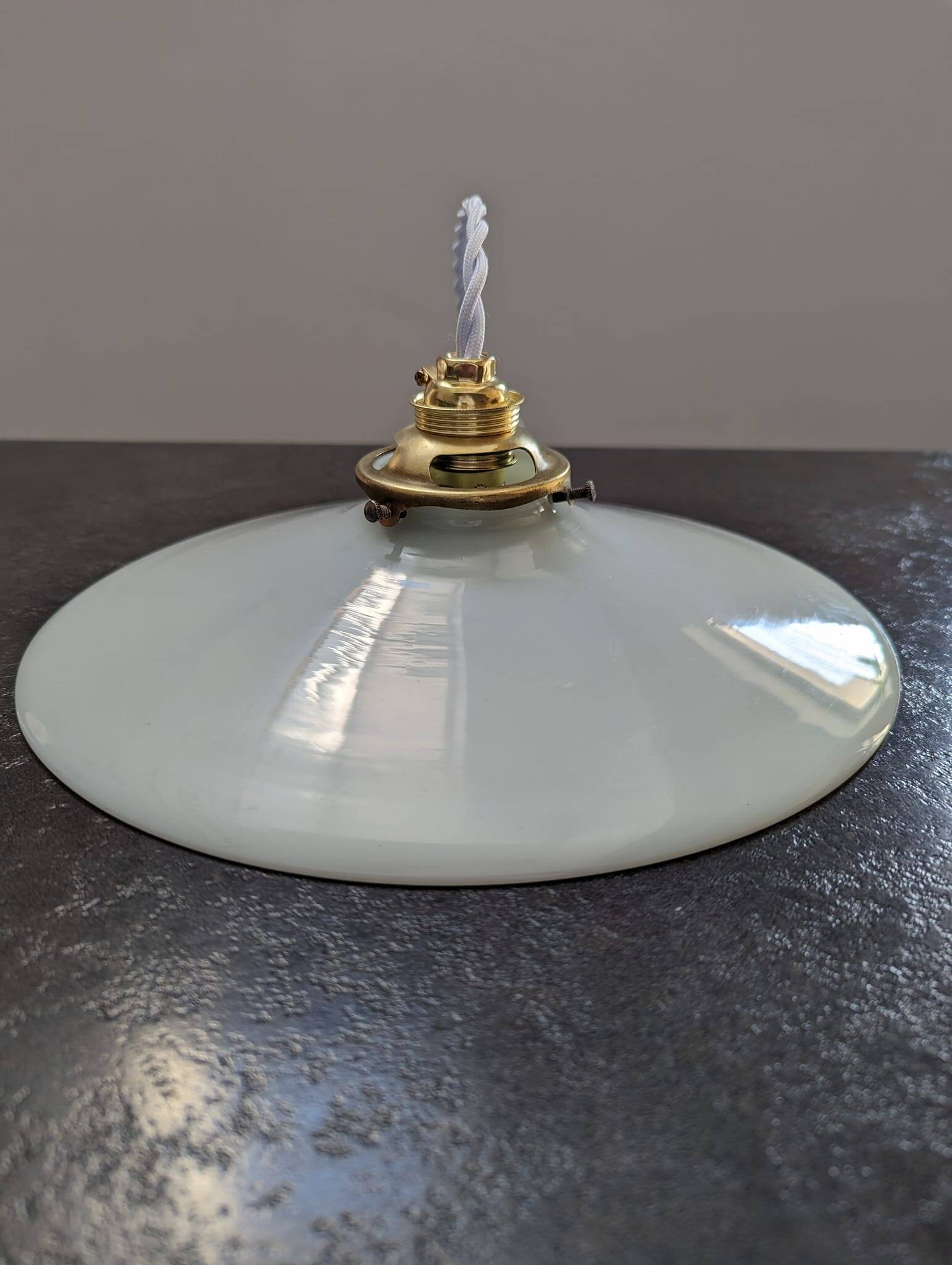 Old hanging lamp in white opaline Art Deco 1930 Ø 26 cm