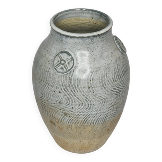 Stoneware vase signed by Sylvie Dufour, incised decoration and relief medallions, 28 cm.