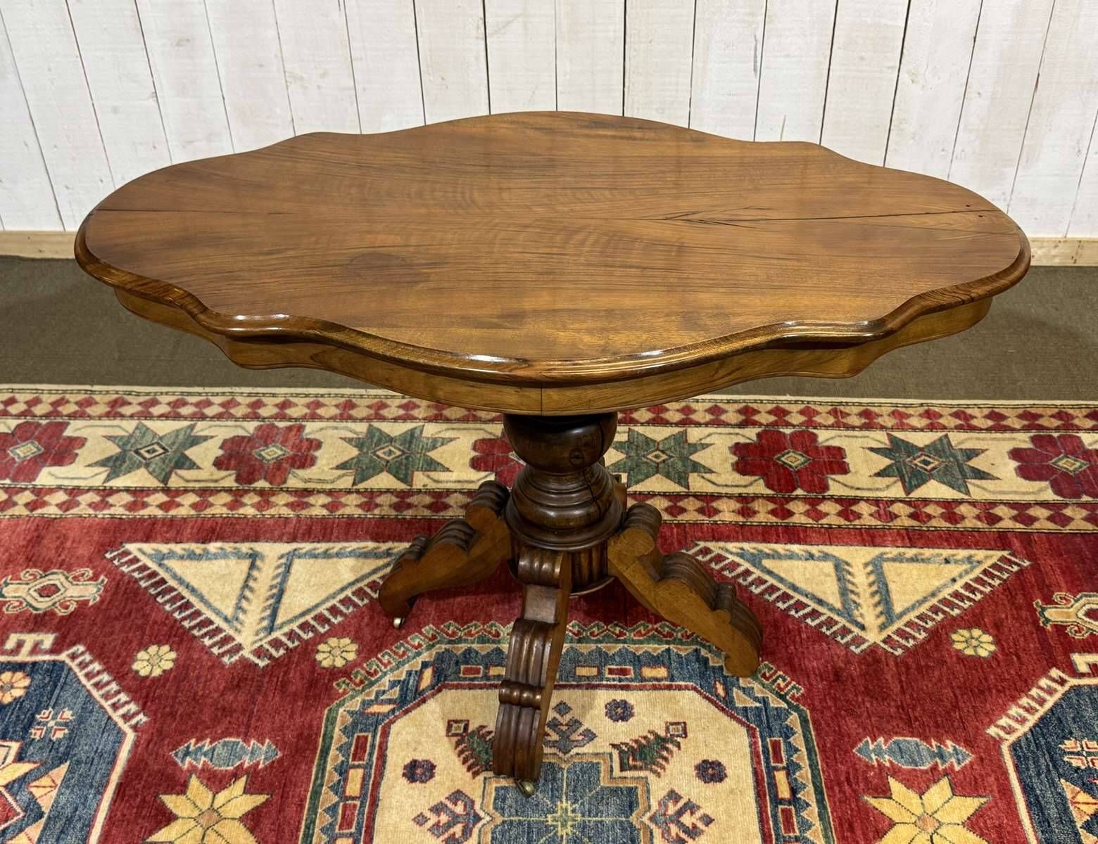 Louis Philippe side table in walnut, late 19th century.