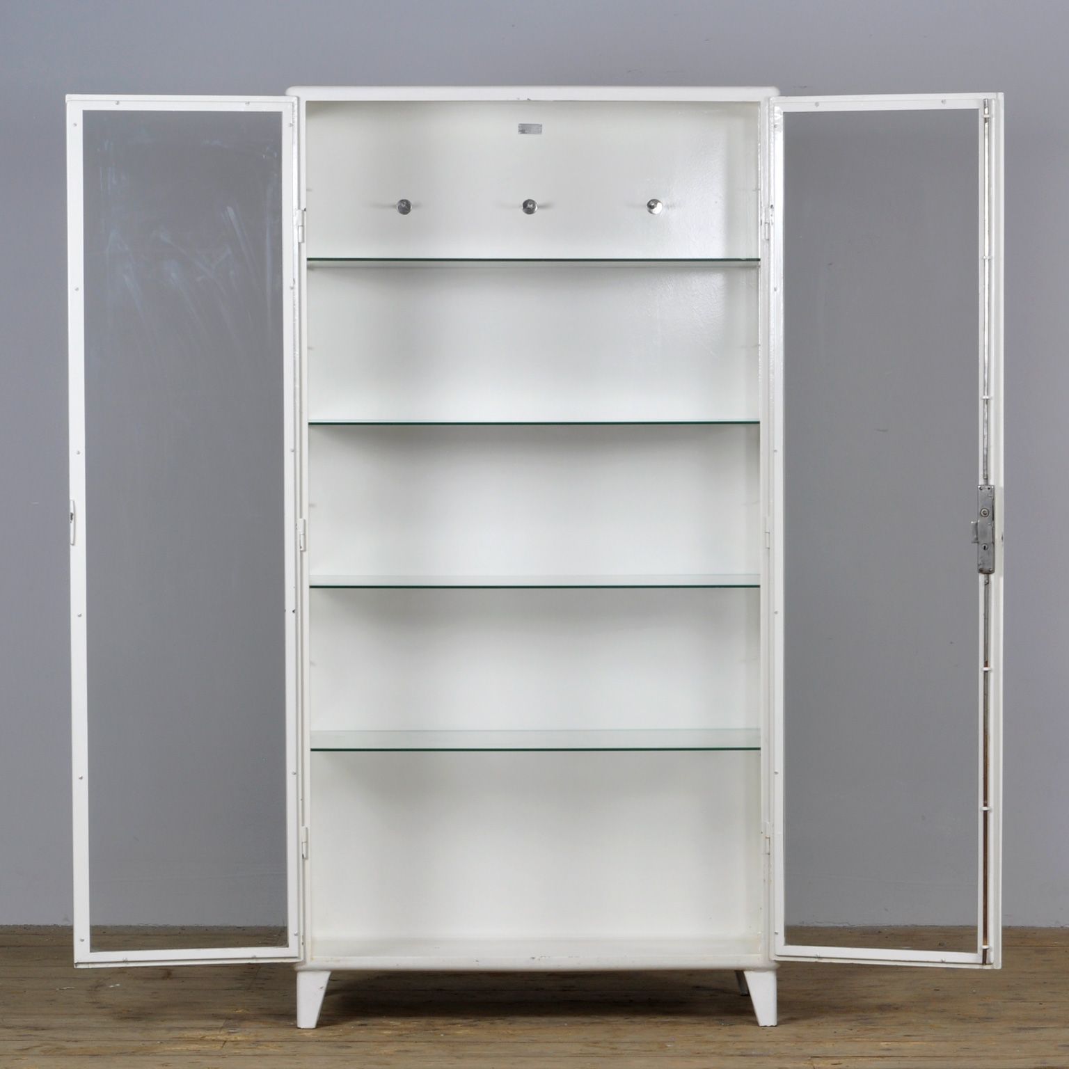 Cabinet médical années 1960