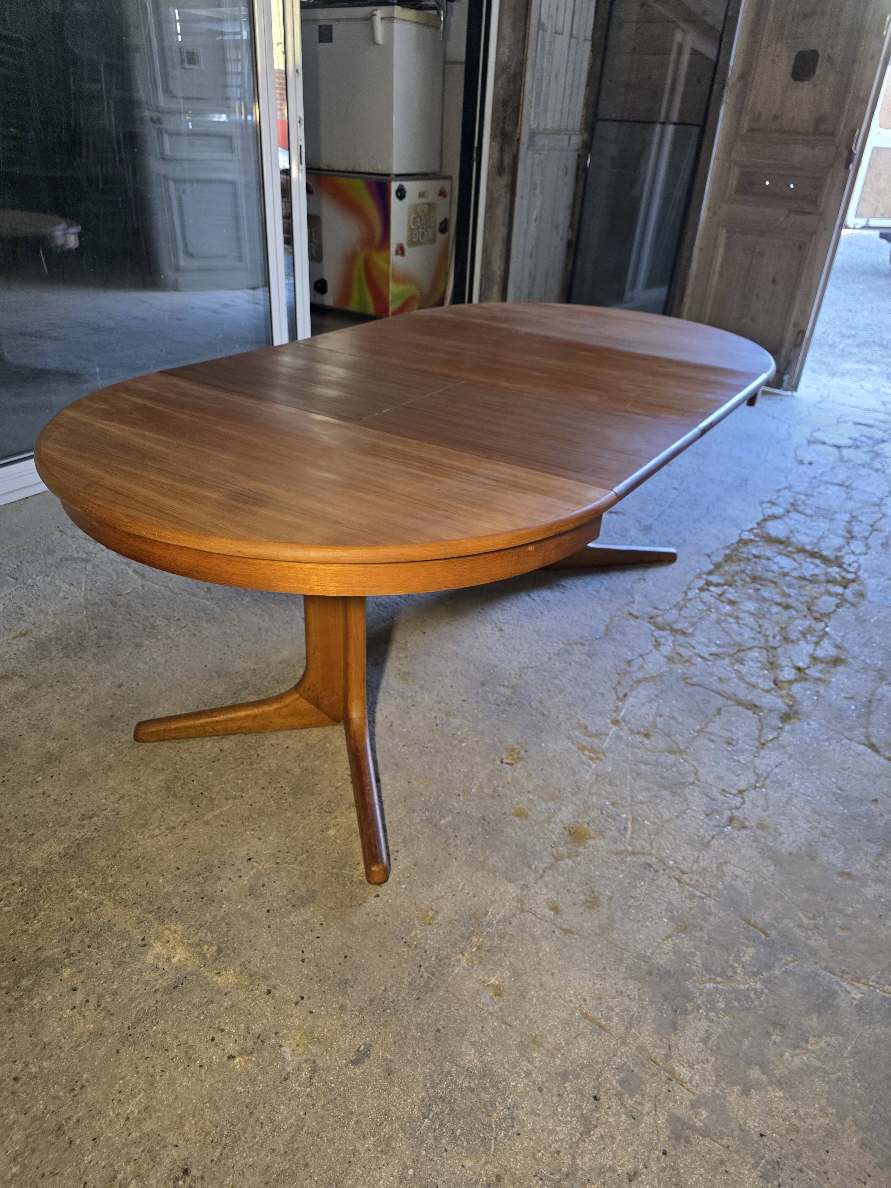 Table extensible Baumann en teck des années 60, (2 rallonges)