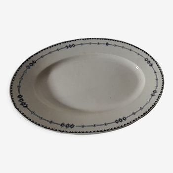 Oval plate in opaque porcelain from Gien model Russia L 34 cm