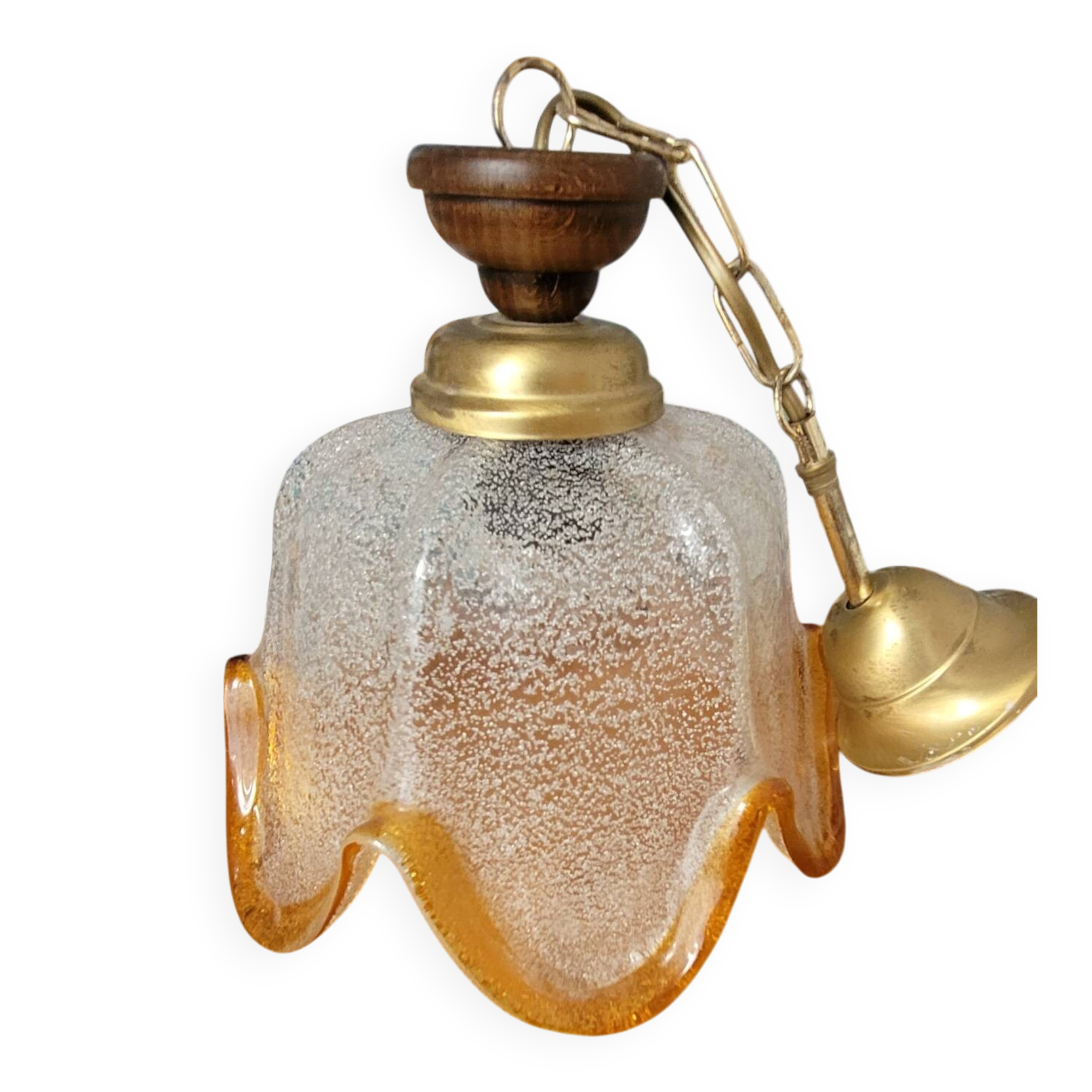 Suspension tulip glass with a textured finish