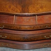 Commode Victorienne Tardive en Bois Dur Pieds Griffe et Boule
