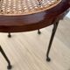 Tabouret canné Grange en fer forgé et bois massif