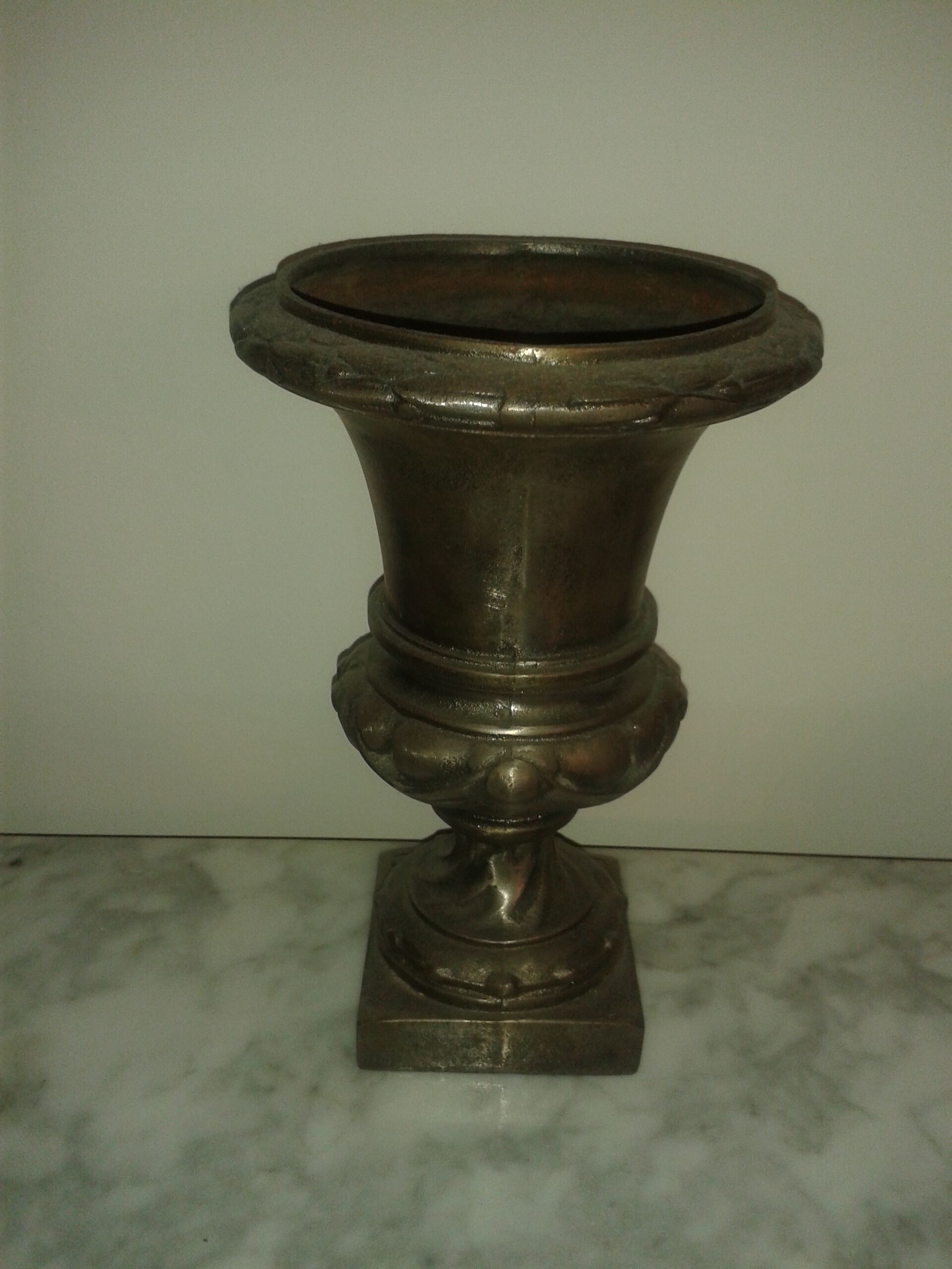 Cast iron Medici vase
