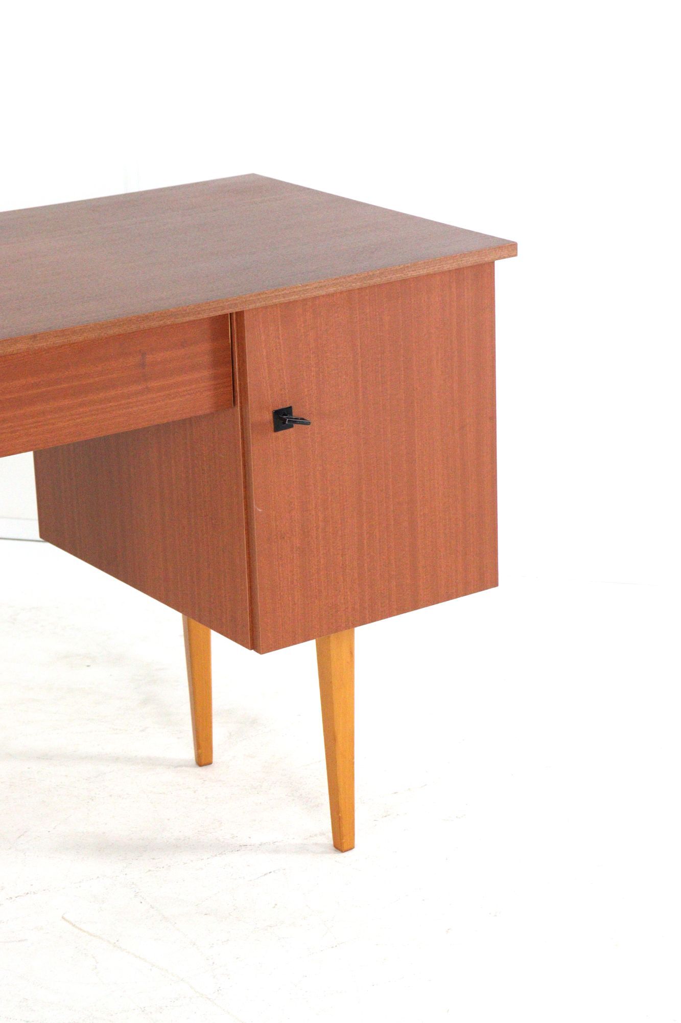 Bureau vintage - moderne du milieu du siècle