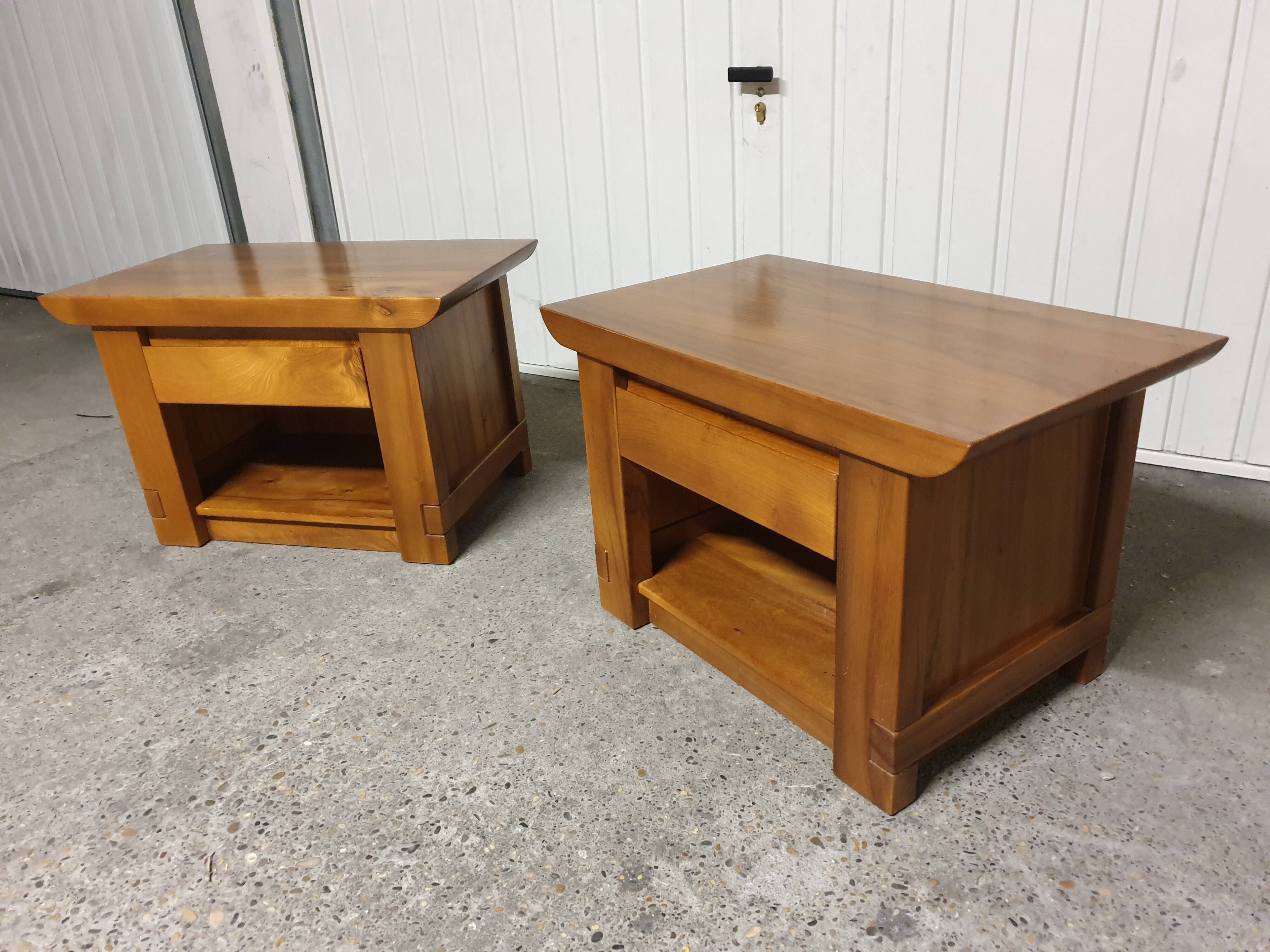 Pair of elm bedside tables Luigi Gorgoni 1980
