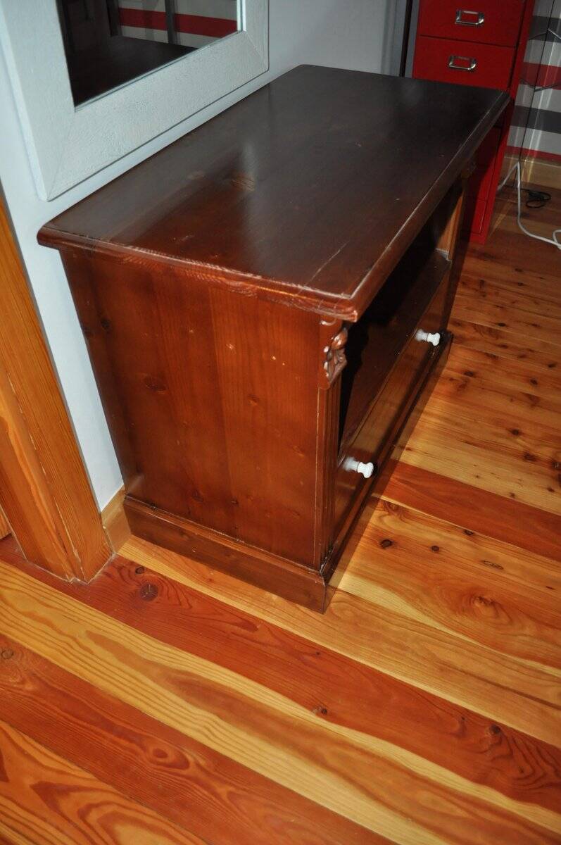 Antique brown pine TV cabinet, carved, with drawer and shelves, traditional style (1890-1919)