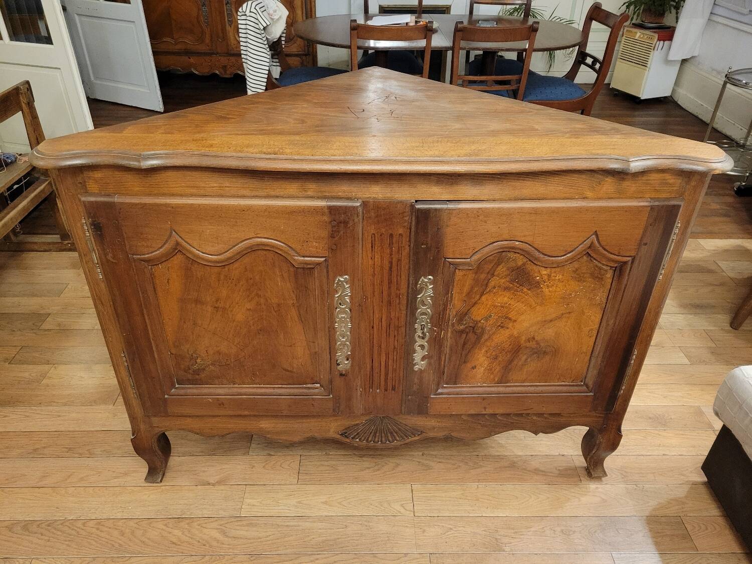 Louis XV corner sideboard