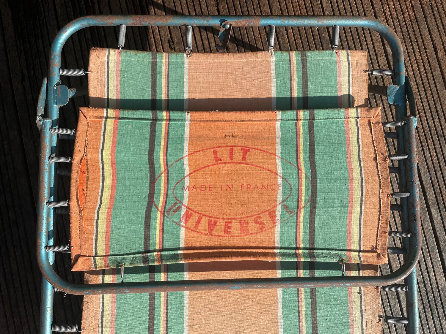 Vintage folding bed “Universal Bedding”