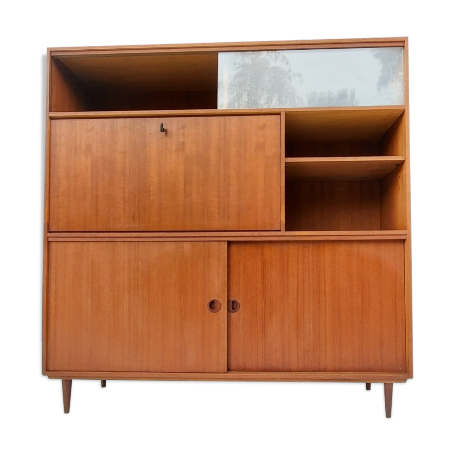 Cabinet with Secretary