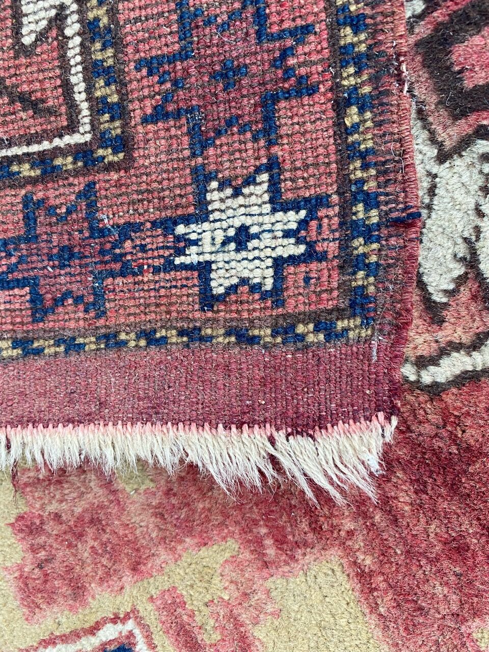 Handmade Turkish vintage carpet 102x190
