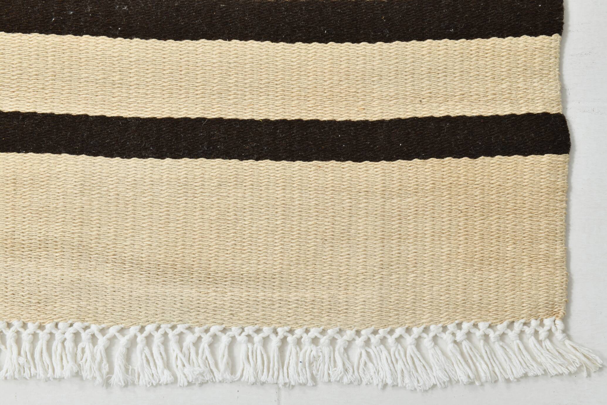 2x9 Handmade Hemp Runner Rug 75x282Cm