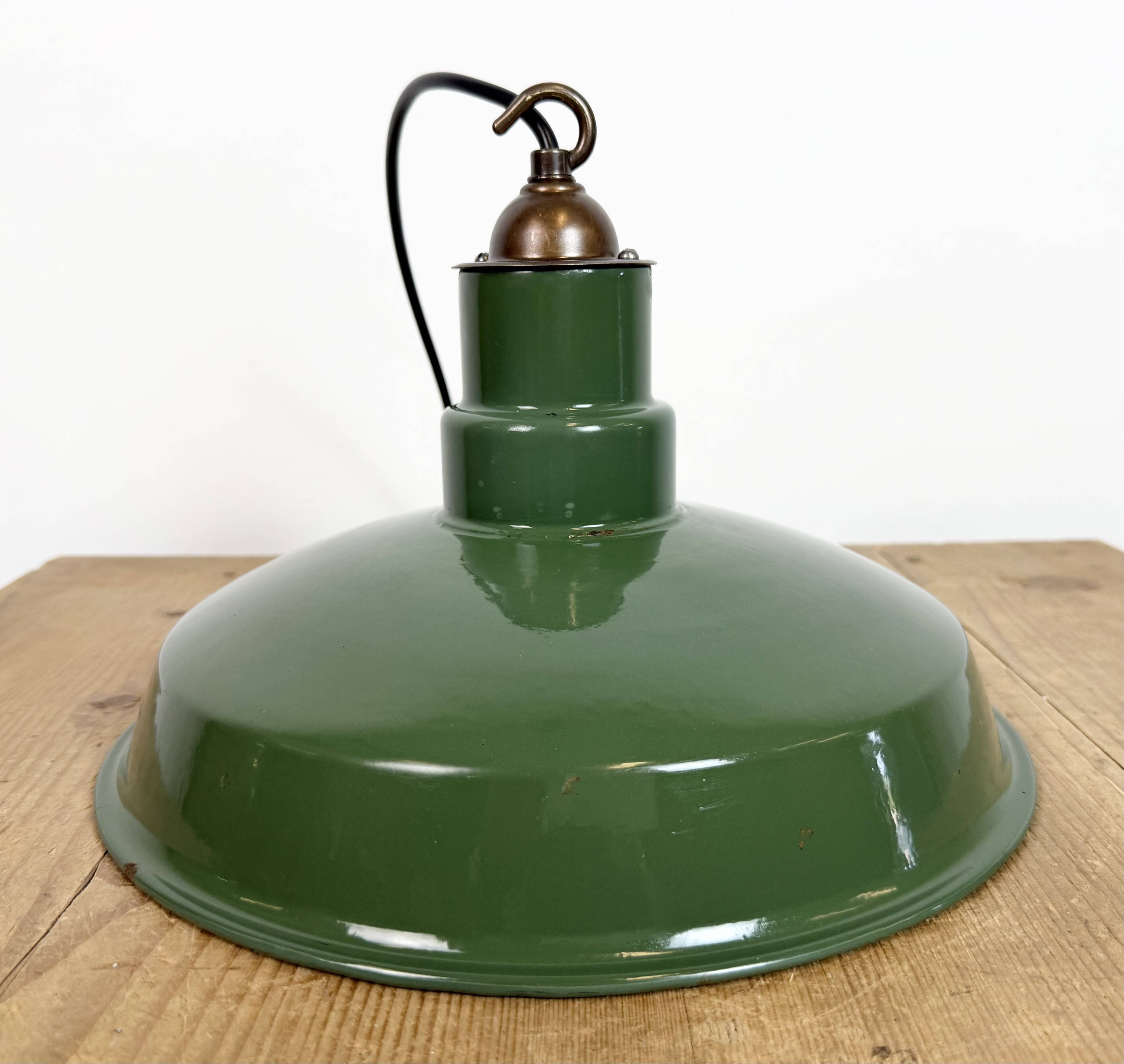 Industrial British Green Enamel Factory Pendant Lamp, 1960s