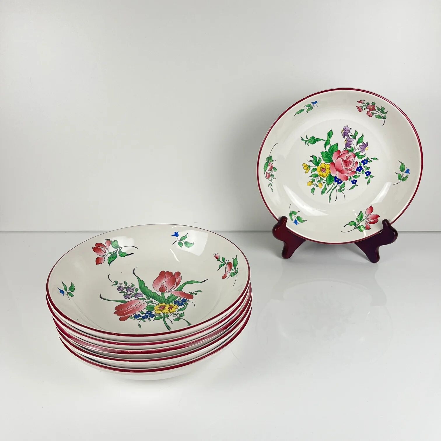Set of 6 calotte plates Model Réverbère by KG Lunéville, tulip & rose pattern.