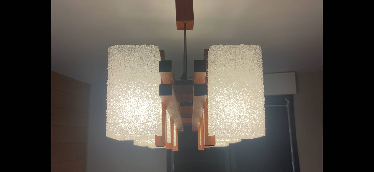 Scandinavian chandelier with 6 lights in teak and a perspex shade.