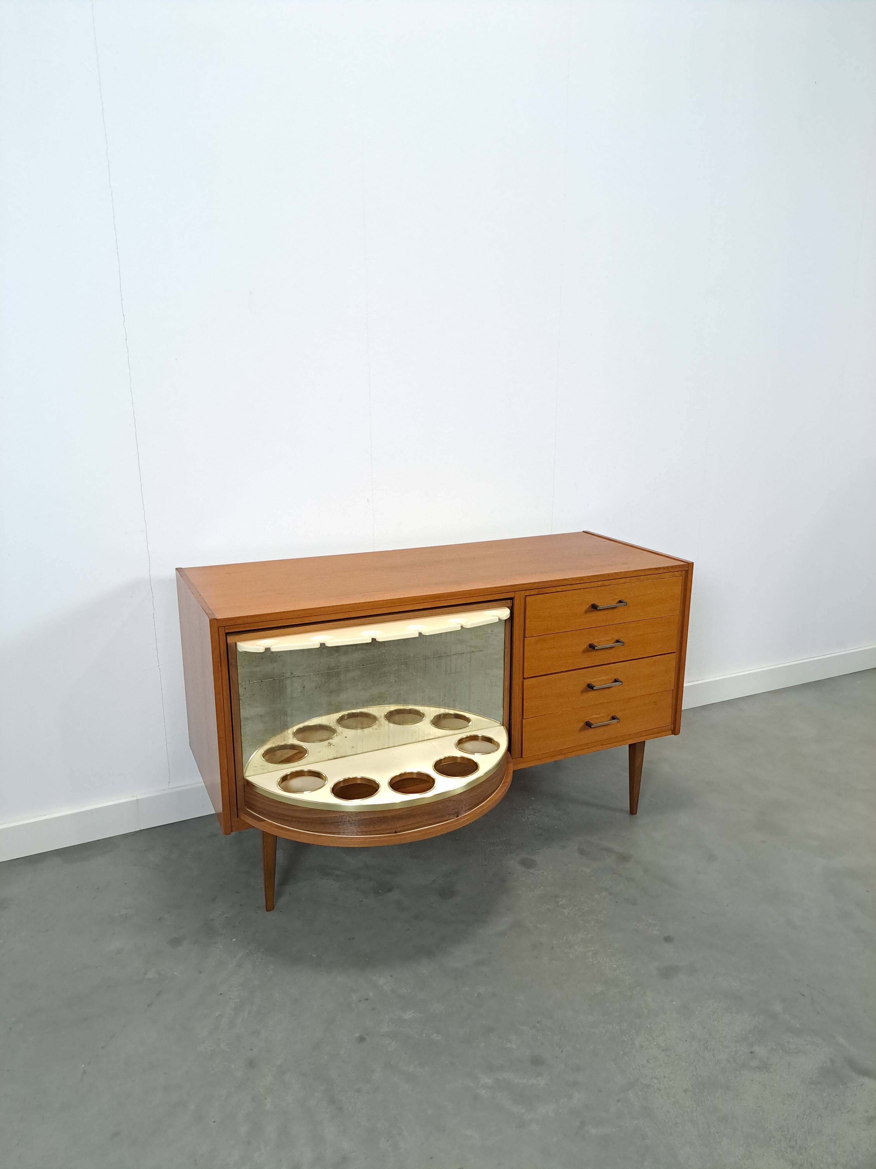 Fineer dressoir met draaibare bar en lades, barkast