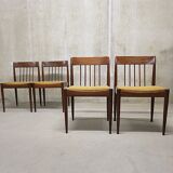 Set of 4 dining room chairs