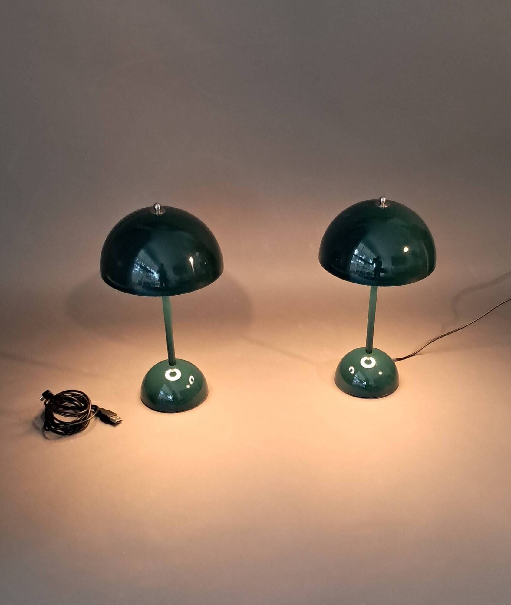 Pair of Flowerpot & Tradition lamps – Verner Panton, LED reissues